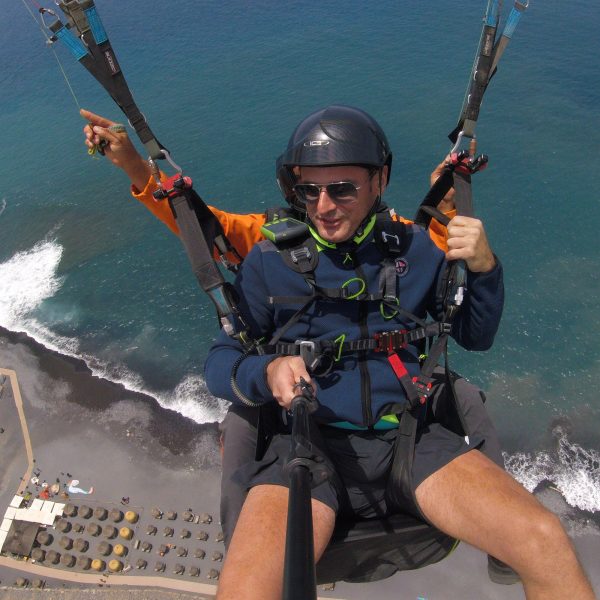 Vuelo premium en parapente biplaza en Tenerife - Image 3
